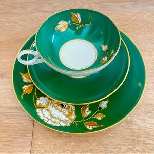 Wallendorf Porzellan 1764 Goldrelief Handgemalt Green Tea Cup, Saucer, Plate Vtg